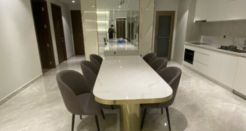 z6317282417685 ccfcf5ae4a9002cbe4452bee9e07fee4 810x430 - Cho thuê Midtown M8 Block C Tầng 27 dt 130m 3 phòng full đồ giá 2800usd/tháng