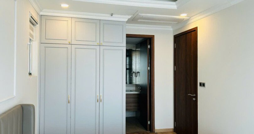 z6317285502210 567f12ce17735cdf8eeaa531abea4c1d 810x430 - Cho thuê căn hộ Midtown M7 Block C Tầng 17 dt 79m 2 phòng giá 1200usd