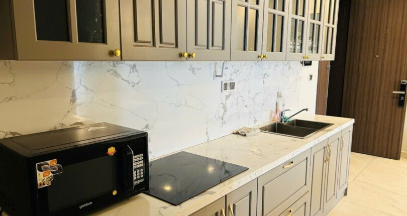 z6317285509506 552da10e617a4c9a91b6167609a3588b 810x430 - Cho thuê căn hộ Midtown M7 Block C Tầng 17 dt 79m 2 phòng giá 1200usd