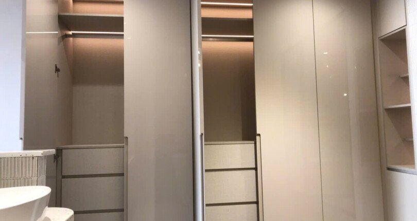 z6317291615182 7bdb09cdd8e2469c15a415b435737ef2 810x430 - Bán Midtown M8 Block D Tầng 15 dt 131m 3 phòng đồ cao cấp giá 18 tỷ