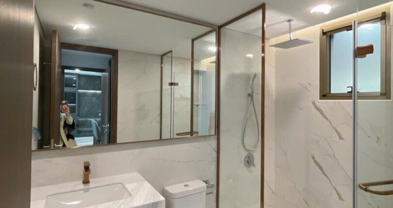 z6317292508687 b8ef077dc769d057e85ae273443fbe49 810x430 - Bán Midtowwn M8 Block C Tầng 17 dt 80m 2 phòng giá 8,5 tỷ