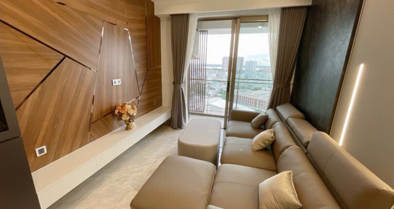 z6317292522763 2917aee842106ee531557f129954d9c6 810x430 - Bán Midtowwn M8 Block C Tầng 17 dt 80m 2 phòng giá 8,5 tỷ