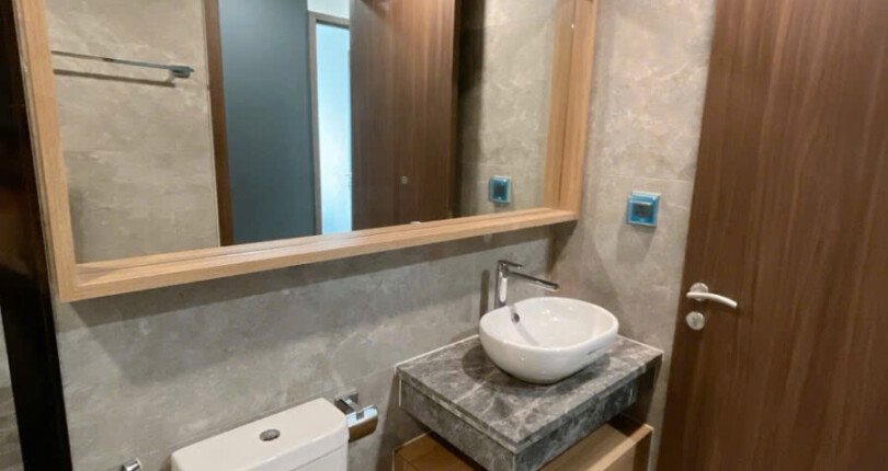 z6317292544575 15404ac025094b6f7eeaa5d49b13e722 810x430 - Bán Midtowwn M8 Block C Tầng 17 dt 80m 2 phòng giá 8,5 tỷ