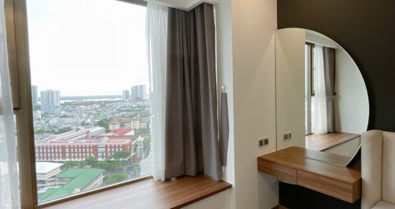 z6317292550584 d09961fabf6d0656563542ba643ab0ce 810x430 - Bán Midtowwn M8 Block C Tầng 17 dt 80m 2 phòng giá 8,5 tỷ