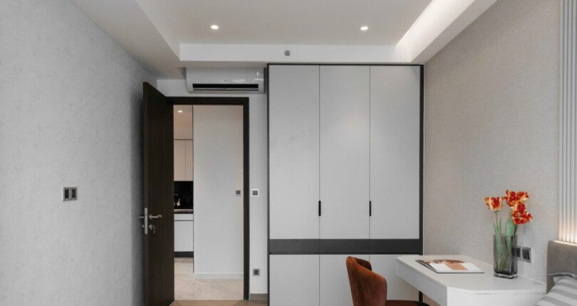 z6318427469566 ad28a11ae23e7b843760d7e4396b8af4 810x430 - Cho thuê Midtown M8 Tầng 7 dt 125m 3 phòng full nội thất giá 2600usd/tháng