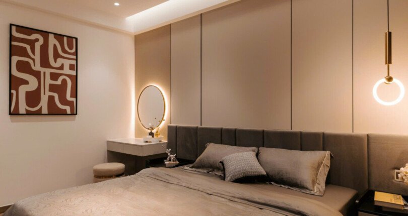 z6318427481323 58afbd966f0c53e362c60f4a73f7ba5c 810x430 - Cho thuê Midtown M8 Tầng 7 dt 125m 3 phòng full nội thất giá 2600usd/tháng