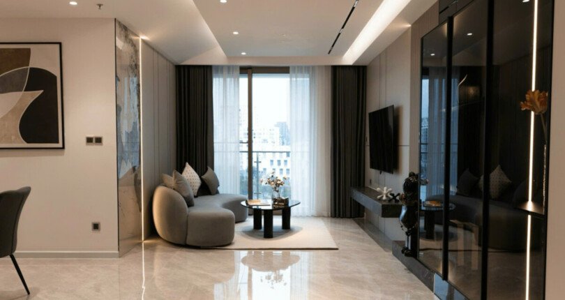 z6318427662035 ef3cfb71cd5c6107bffc2a966abedbb9 810x430 - Cho thuê Midtown M8 Tầng 7 dt 125m 3 phòng full nội thất giá 2600usd/tháng