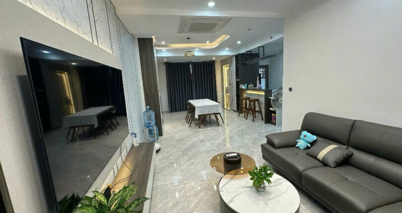 z6328197424283 5c1d77383370ab4e4c8d0f666f43e438 810x430 - Bán căn hộ Midtown M8 Block B Tầng 5 dt 124m 3 phòng giá 14 tỷ