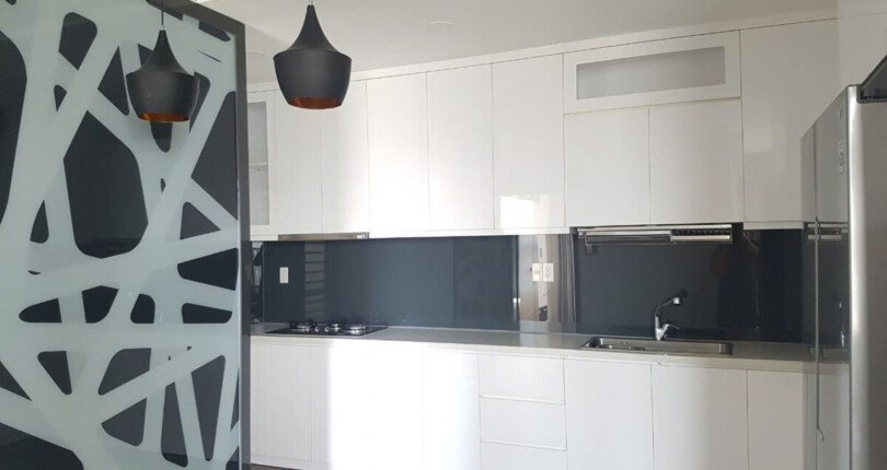 z6328198799792 2a3482d95deed25675297ae3b06a0744 810x430 - Bán Star Hill Block B Tầng 13 dt 94m 3 phòng giá 6,9 tỷ