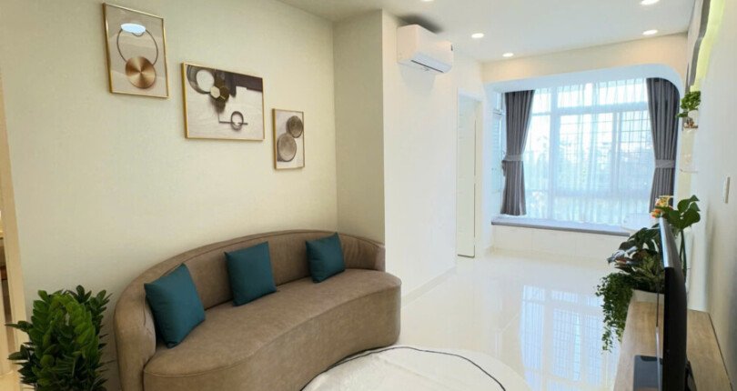 z6331687180816 e0d331fbb2666b6b58f3992149a522c4 810x430 - Bán Sky Garden 3 Block 13C Tầng 4 dt 56m 2 phòng giá 4,230 tỷ