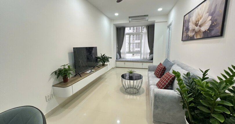 z6331687560887 211493ed78701af3d9357e9b4b36abdc 810x430 - Bán Sky Garden 3 Block 12B Tầng 13 dt 68m 2 phòng giá 3,9 tỷ