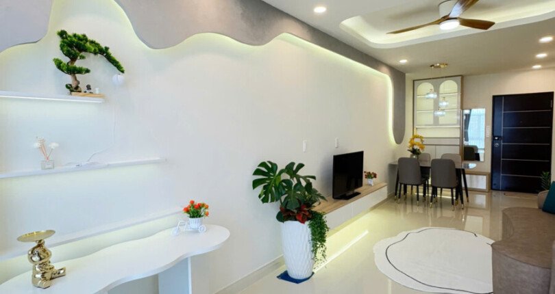z6341749615508 17f4961dd520aae90f1514cd96bdc811 810x430 - Bán Sky Garden 3 Block 13C Tầng 4 dt 56m 2 phòng giá 4,230 tỷ có HĐT 18 triệu
