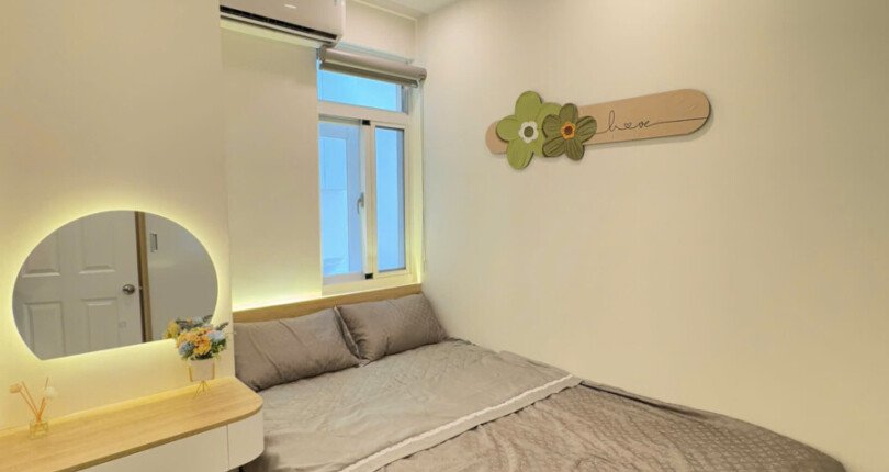 z6341749620850 e38e7ae2de82eae006d87ed30fc089af 810x430 - Bán Sky Garden 3 Block 13C Tầng 4 dt 56m 2 phòng giá 4,230 tỷ có HĐT 18 triệu