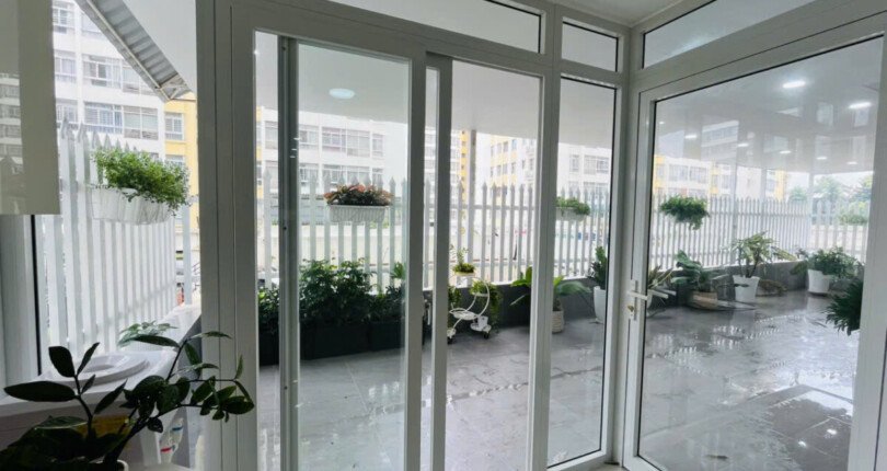 z6341903169065 d25c9a6b3d3ff70e6071e641cf40eb02 810x430 - Bán Sky Garden 2 Block 3C Tầng 3 dt 131m 3 phòng giá 7,2 tỷ có HĐT 29 triệu