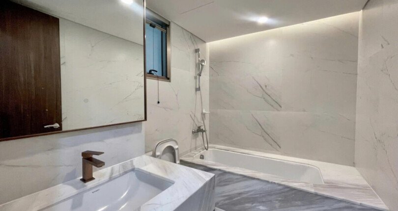 z6346996592564 f6f2caacd97af6456d2d0f2037d5cebe 810x430 - Cho thuê Midtown M8 Block C Tầng 10 dt 110m 3 phòng giá 55 triệu