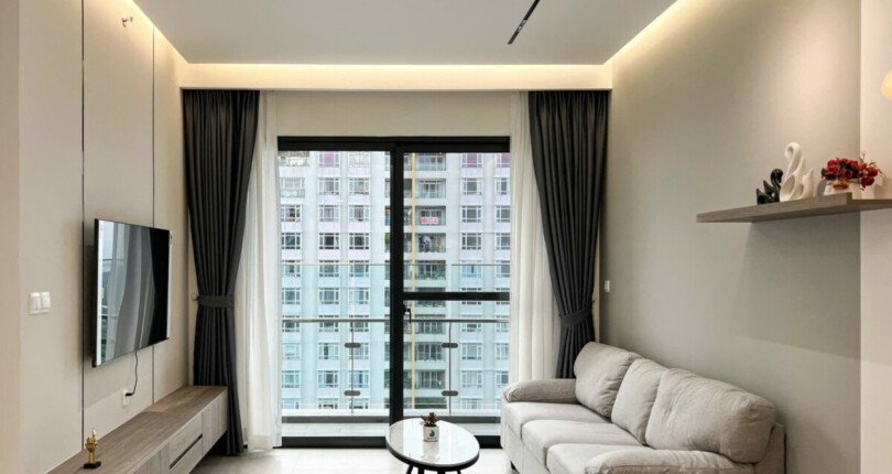 z6350107157917 f70deb36d182a057d5c4650e81d49939 810x430 - Cho thuê Antonia Block A Tầng 20 dt 80m 2 phòng full đồ giá 28 triệu