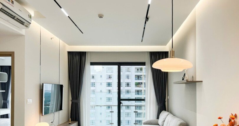 z6350107234958 c3c28ad958750112aa6979ea17738376 810x430 - Cho thuê Antonia Block A Tầng 20 dt 80m 2 phòng full đồ giá 28 triệu