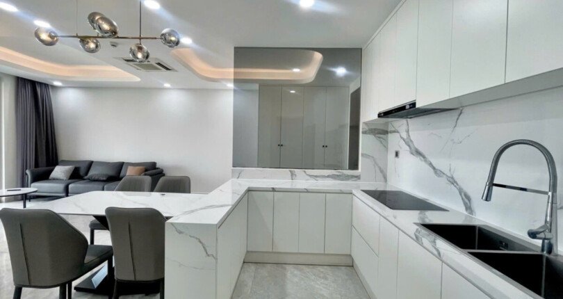 z6350113417355 818b0fff21486c1300d2f52d0d0ce7bc 810x430 - Cho thuê Midtown M8 Block C Tầng 10 dt 110m 3 phòng giá 55 triệu