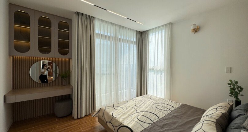 z6356570665514 ffc438a4aa052b959cab9deba2cfd60c 810x430 - Bán Star Hill Block I Tầng 11 dt 87m 3 phòng giá 7,6 tỷ