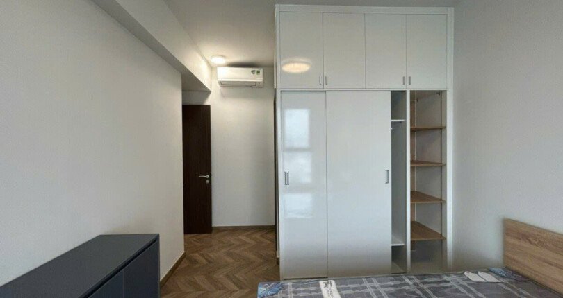 z6356577844782 ed6229947b18ac2a769be9e1b1db6bf8 810x430 - Bán Midtown M8 Block C Tầng 20 dt 80m 2 phòng bán 7,960 tỷ có HĐT 1300usd