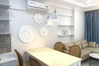 ban-an-4-ghe-rong-rai