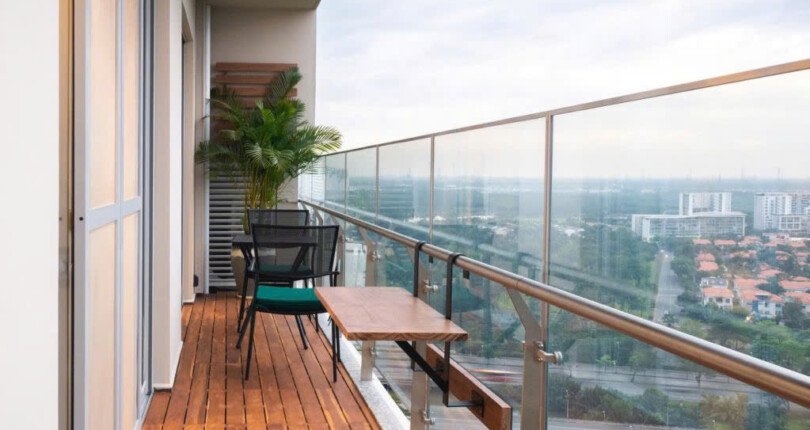 ban cong can ho dai truc dien song 1 810x430 - Giá cho thuê căn hộ 3pn block B chung cư Scenic Valley 1 Quận 7 T3/2025