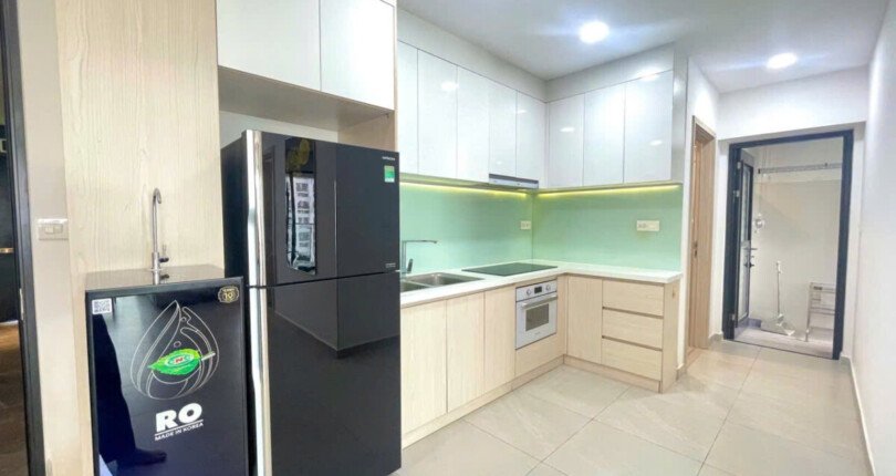 bep can ho can ban gap 810x430 - Bán căn hộ chung cư Hưng Phúc Premier, 69m2, 02pn, giá 5.650 tỷ, đầy đủ nội thất, xem nhà dễ.