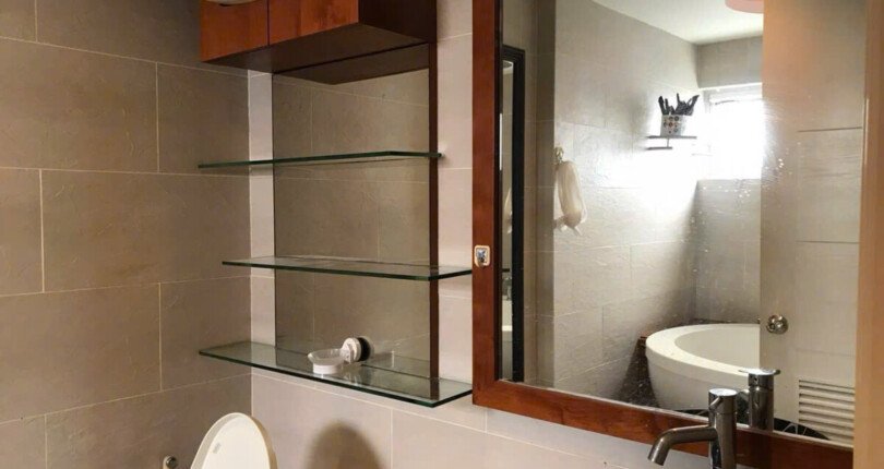can ho ban co 2 toilet 810x430 - Giá mua bán căn hộ 3pn chung cư Grand View Quận 7 T3/2025