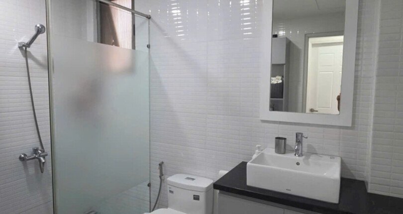 can ho ban co 2 toilet hoan thien nhu hinh 2 810x430 - Giá mua bán căn hộ 2pn chung cư Hưng Phúc Happy Residence Quận 7 T3/2025