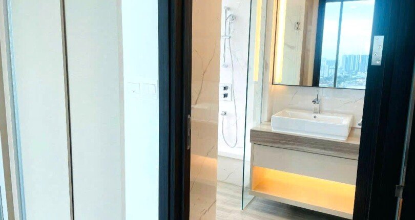 can ho ban co 2 toilet hoan thien nhu hinh 6 810x430 - Giá mua bán căn hộ 3 phòng ngủ Tháp 2a Linden chung cư Empire City T3/2025