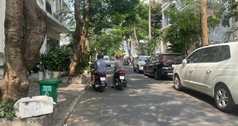 duong noi khu hung gia 1 quan 7 1 810x430 - Giá mua bán nhà nguyên căn có thang máy khu Hưng Gia 1 Quận 7 T3/2025