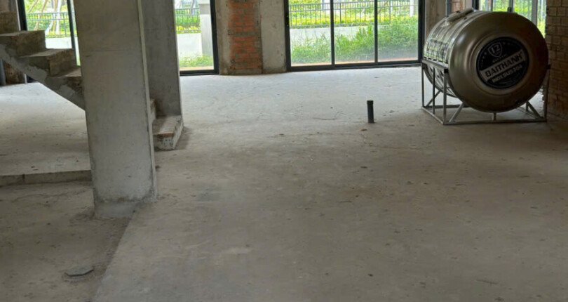 hien trang nha biet thu tho ben trong 810x430 - Giá mua bán nhà Biệt thự đơn lập khu dân cư Zeitgeist GS Nhà Bè T3/2025
