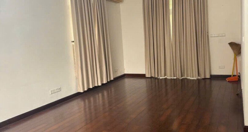 hien trang phong ngu rong rai 810x430 - Giá mua bán nhà Biệt thự nguyên căn Nội Khu Phú Gia Quận 7 T3/2025