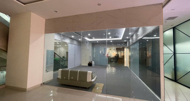 hinh anh cho thue van phong tang tret toa nha golden king quan 7 810x430 - Giá cho thuê mặt bằng tầng trệt làm văn phòng hoặc showroom tòa nhà Golden King Quận 7