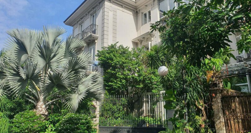 hinh anh mua ban nha biet thu duong noi khu nam thien quan 7 t3 2025 810x430 - Giá mua bán nhà Biệt thự đơn lập có hồ bơi khu Nam Thiên Quận 7 T3/2025