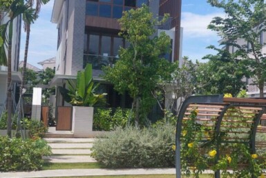 hinh anh mua ban nha biet thu nguyen can kdc lavila de rio nha be t3 2025 385x258 - Giá mua bán nhà Biệt thự nguyên căn trực diện sông kdc Lavila De Rio Nhà Bè T3/2025