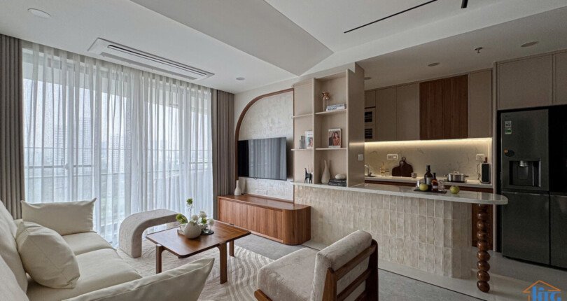 hinh anh phong khach can ho can ban 1 810x430 - Bán căn hộ chung cư Green Valley, 96m2, nội thất cao cấp, giá 8.8 tỷ, view sân golf.