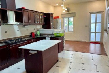 khong-gian-bep-rong-rai