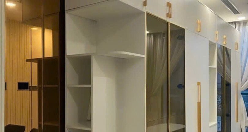 khong gian phong an sang trong 810x430 - Giá mua bán căn ộ 1pn tòa Aqua 4 chung cư Vinhomes Golden River Quận 1 T3/2025