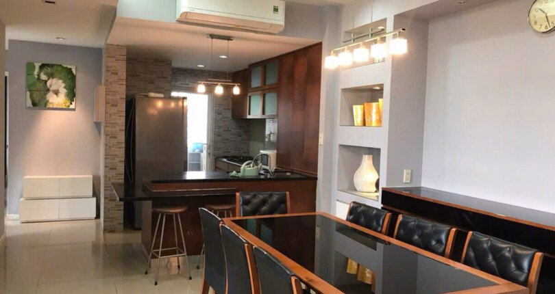 khong gian phong an va bep can ho ban 810x430 - Giá mua bán căn hộ 3pn chung cư Grand View Quận 7 T3/2025