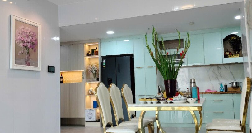 khong gian phong an va bep can ho cho thue 810x430 - Giá cho thuê căn hộ 3 phòng ngủ block A chung cư The Antonia Quận 7 T4/2025