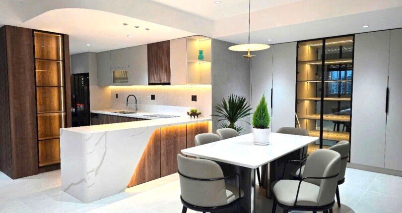 khong gian phong an va bep rong rai 2 810x430 - Bán căn hộ 3pn chung cư Grand View A Quận 7 nội thất cao cấp