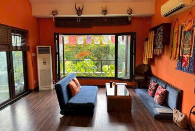 khong-gian-phong-khach-am-cung