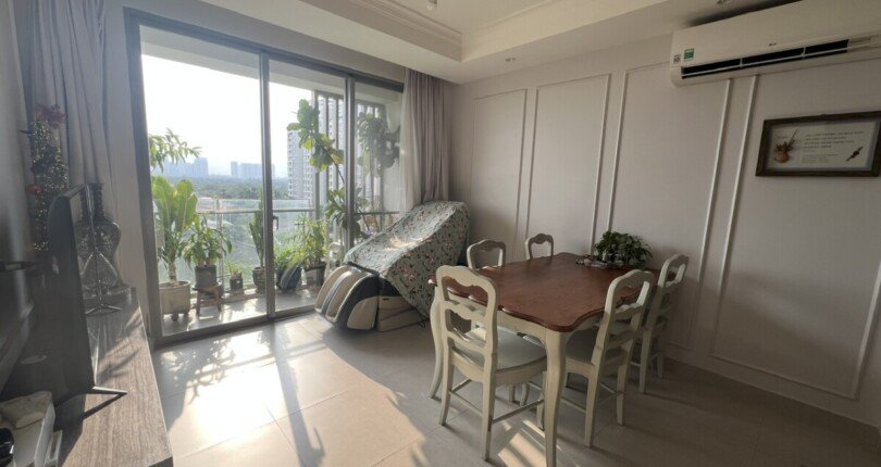 khong gian phong khach can ho ban 810x430 - Giá mua bán căn hộ 3pn block A chung cư Hưng Phúc Happy Residence Quận 7 T3/2025