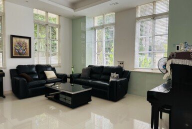 khong-gian-phong-khach-nha-biet-thu-ban