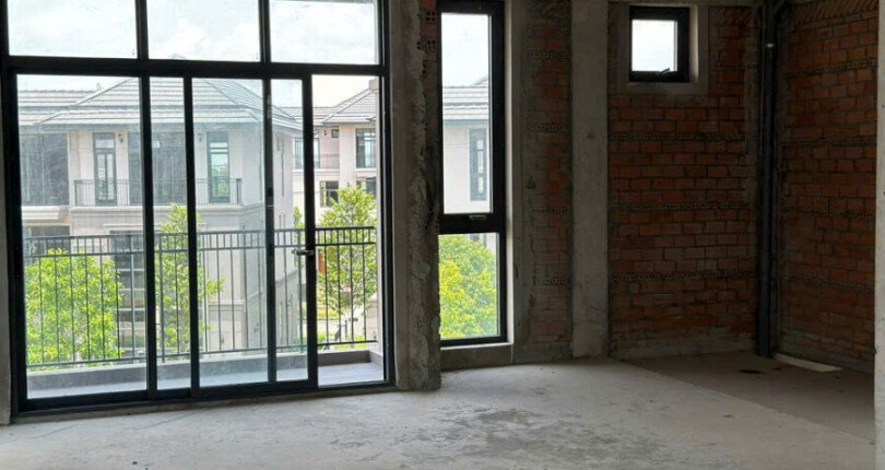 khong gian tang 2 nha biet thu ban 810x430 - Giá mua bán nhà Biệt thự đơn lập khu dân cư Zeitgeist GS Nhà Bè T3/2025