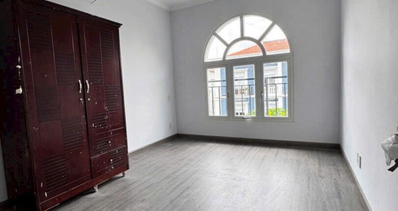 nha ban co 4pn hoan thien nhu hinh 810x430 - Giá mua bán nhà Biệt thự nguyên căn đường nội khu Mỹ Hưng Quận 7 T3/2025