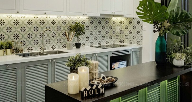phong bep rong rai 810x430 - Giá mua bán căn hộ 3pn số 05 căn góc view sông Block C chung cư Riverpark Premier Quận 7 T3/2025
