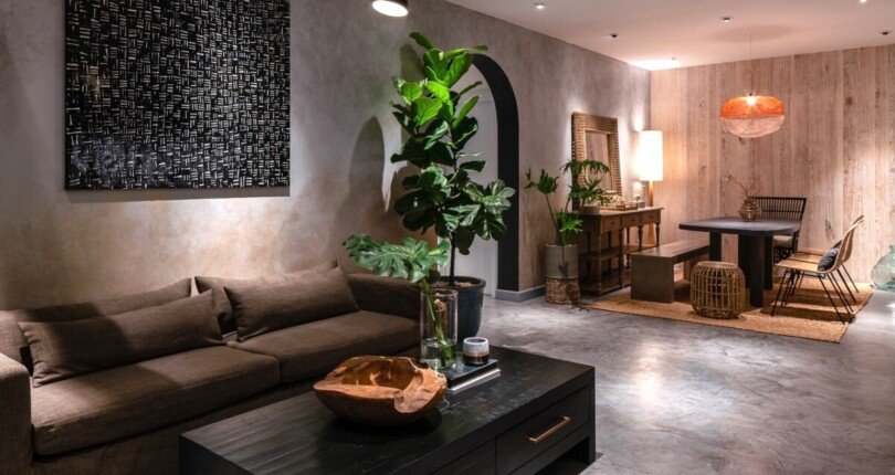 phong khach can ho ban 17 810x430 - Chủ nhà gửi bán gấp căn hộ Riverpark Premier, căn góc, view Đông Nam trực diện hồ bơi, giá 14 tỷ
