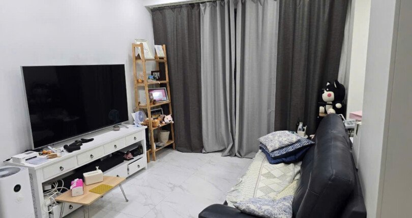 phong khach can ho ban 2 810x430 - Bán căn hộ chung cư Scenic Valley 1, 107m2, giá 7.8 tỷ, nội thất dính tường, nhà đang có hợp đồng thuê.